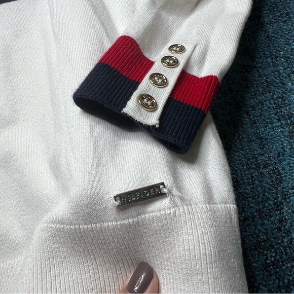 Tommy Hilfiger Big Logo Turtleneck Sweater in White Red Navy - Picture 3 of 7